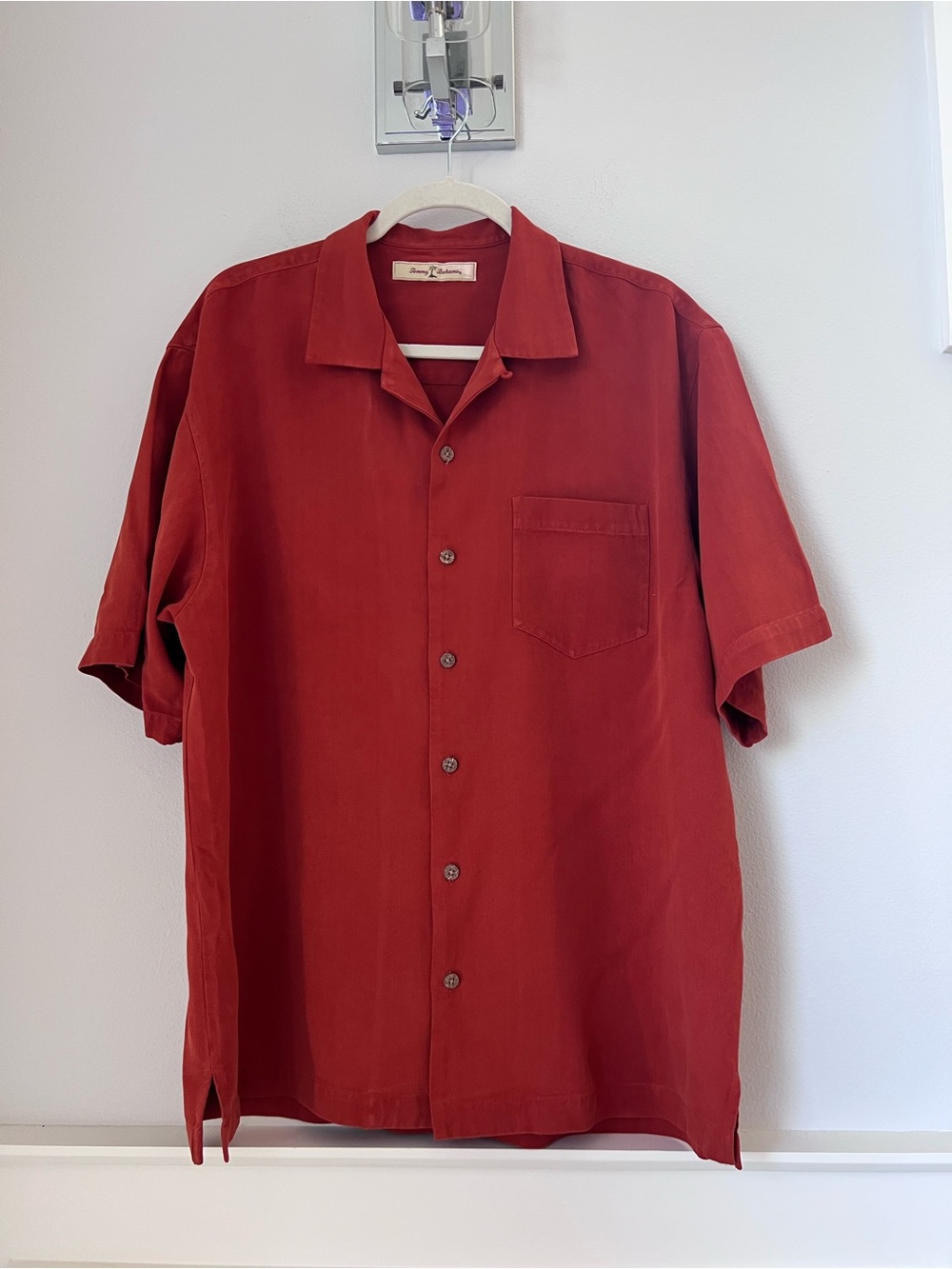 Tommy Bahama Men's Short Sleeve Button-Down Shirt in Deep Rust